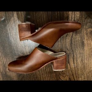 Nisolo Paloma Mules in brandy (size 6.5)